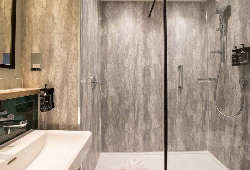 בית מלון כפרי Royal National