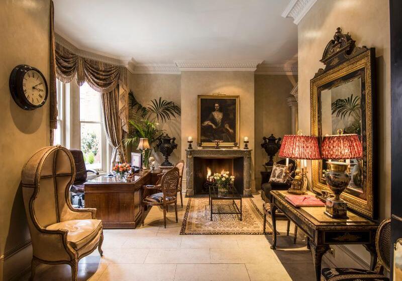 هتل San Domenico House