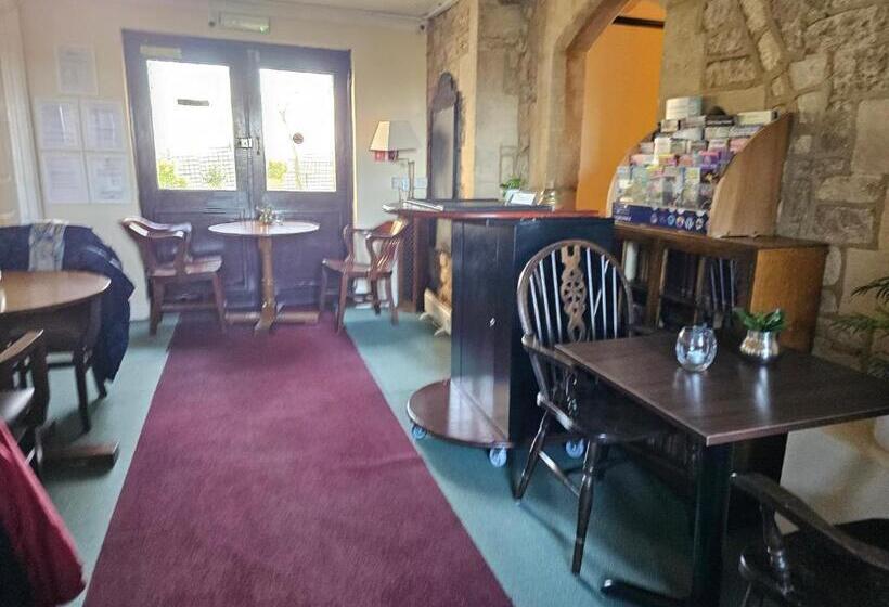 ホテル Schoolhouse Restaurant And