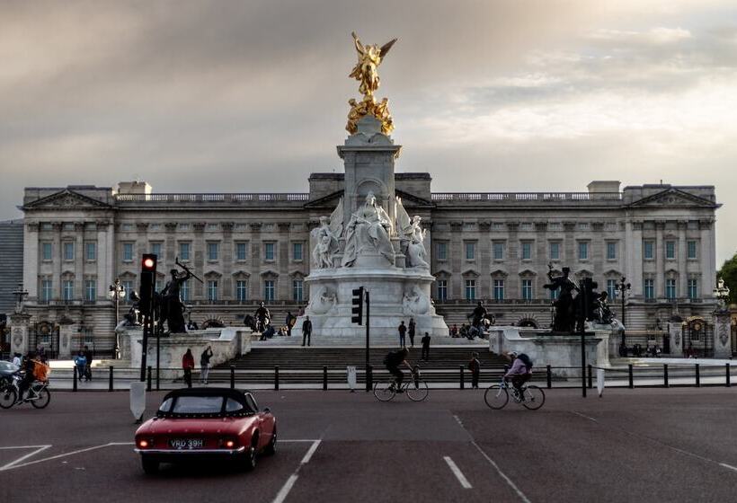 Althoff St James S Hotel & Club London