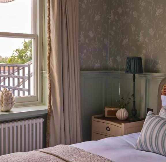 Отель Stanwell House