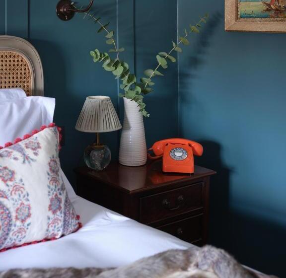 Отель Stanwell House