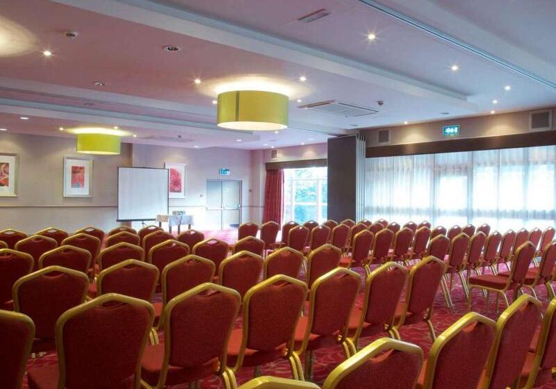 فندق Stourport Manor