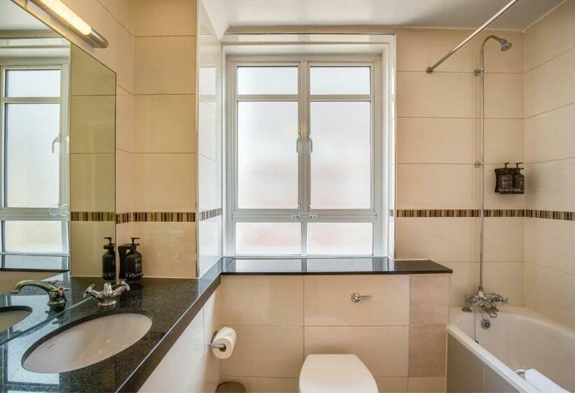 Отель Tavistock