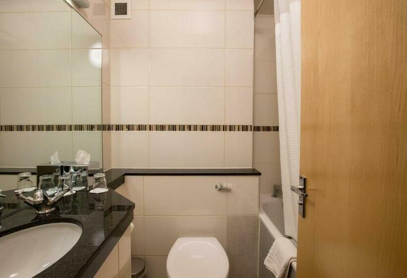 Отель Tavistock