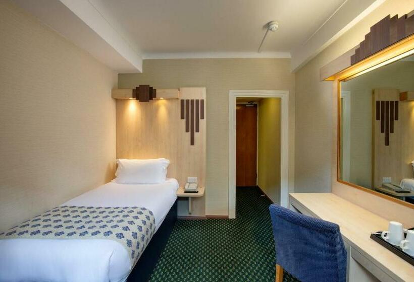 Отель Tavistock