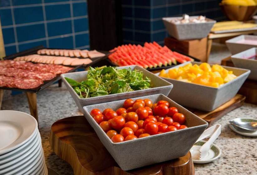 Отель Tavistock