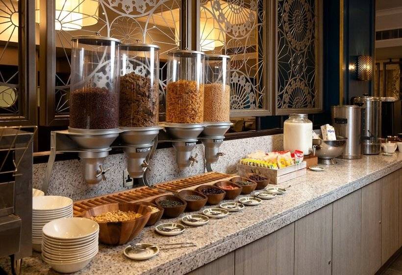 Отель Tavistock