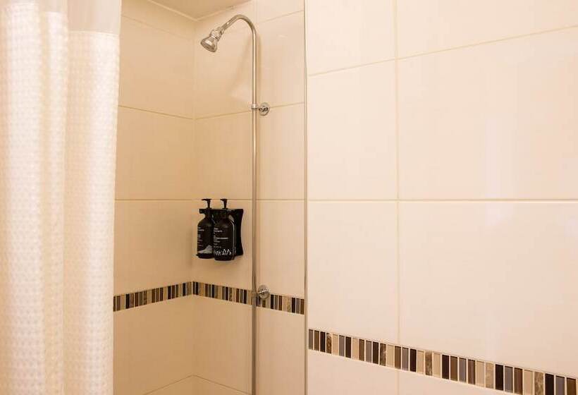 Отель Tavistock