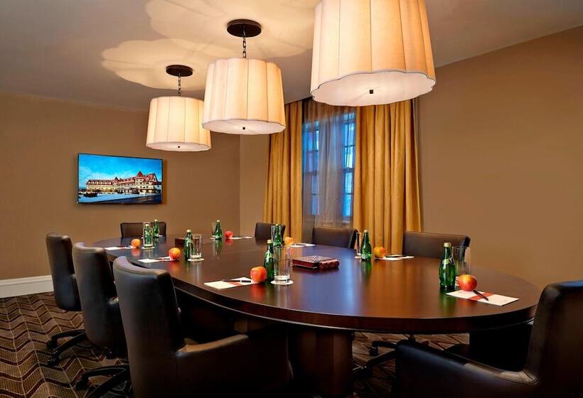 هتل The Algonquin Resort St. Andrews Bythesea, Autograph Collection