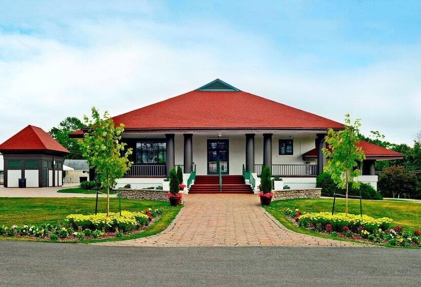 Отель The Algonquin Resort St. Andrews Bythesea, Autograph Collection