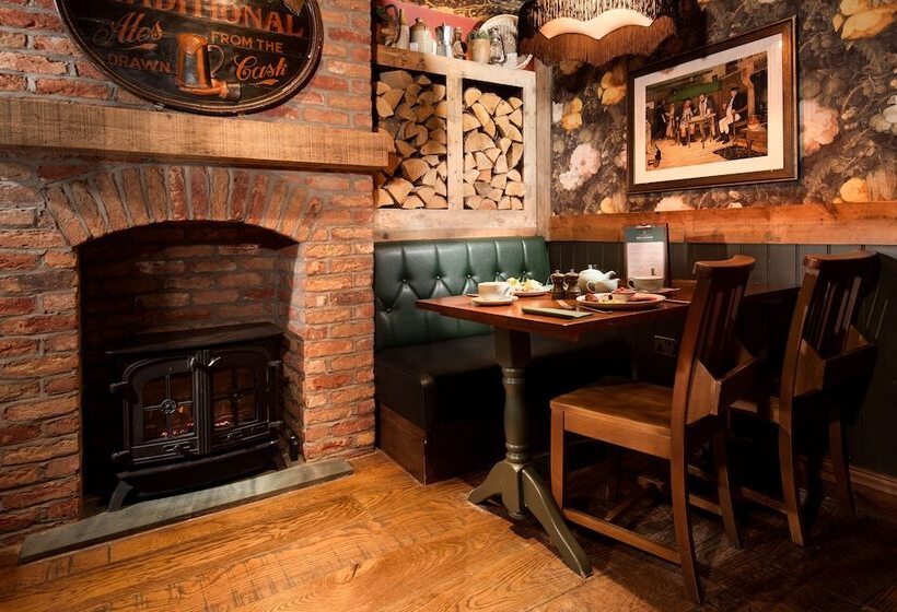 ホテル The Ambleside Inn   The Inn Collection Group