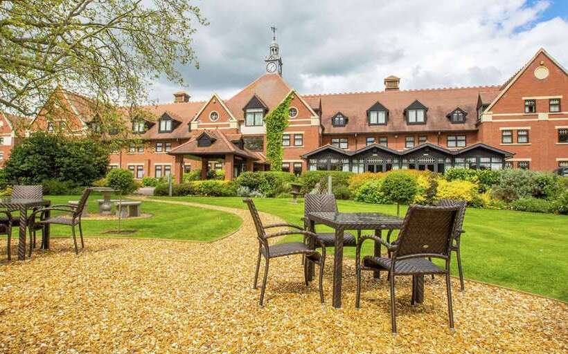 ホテル The Doubletree By Hilton Stratford Upon Avon