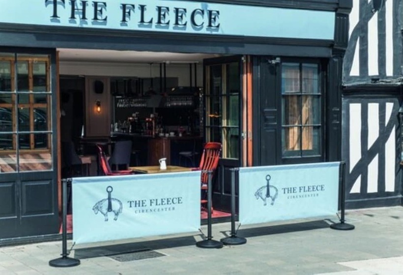 בית מלון כפרי The Fleece At Cirencester