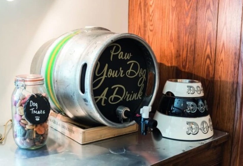 בית מלון כפרי The Fleece At Cirencester