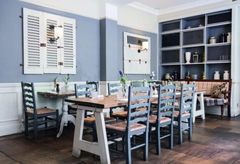 בית מלון כפרי The Fleece At Cirencester