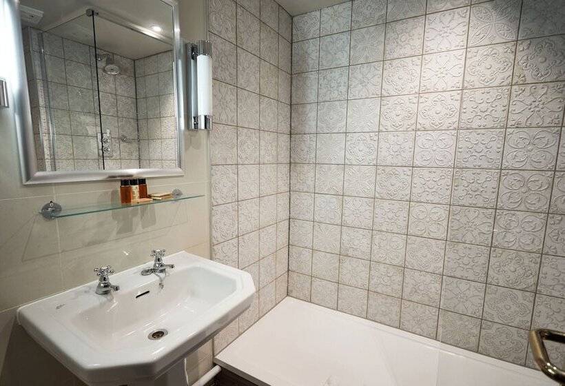 בית מלון כפרי The Fleece At Cirencester