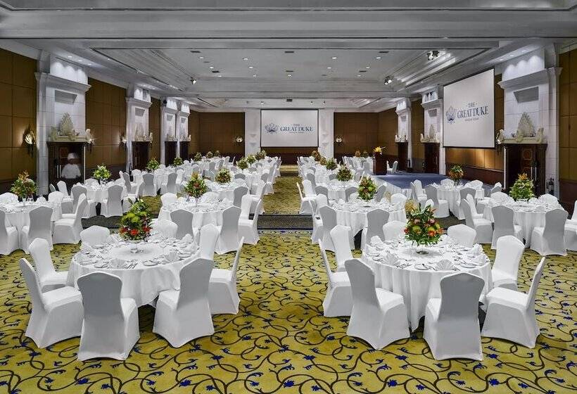 בית מלון כפרי The Great Duke Phnom Penh