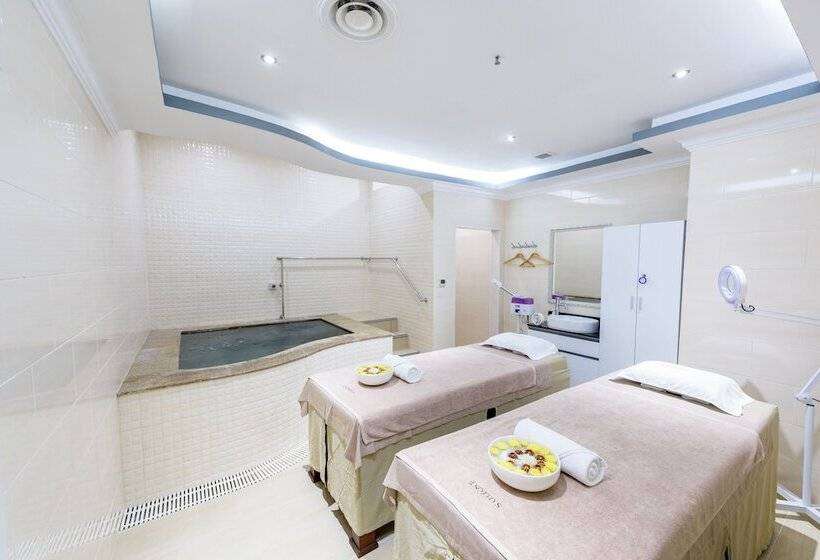 בית מלון כפרי The Great Duke Phnom Penh