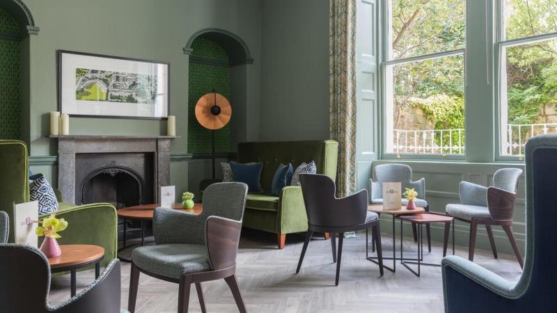 Отель The Queensberry