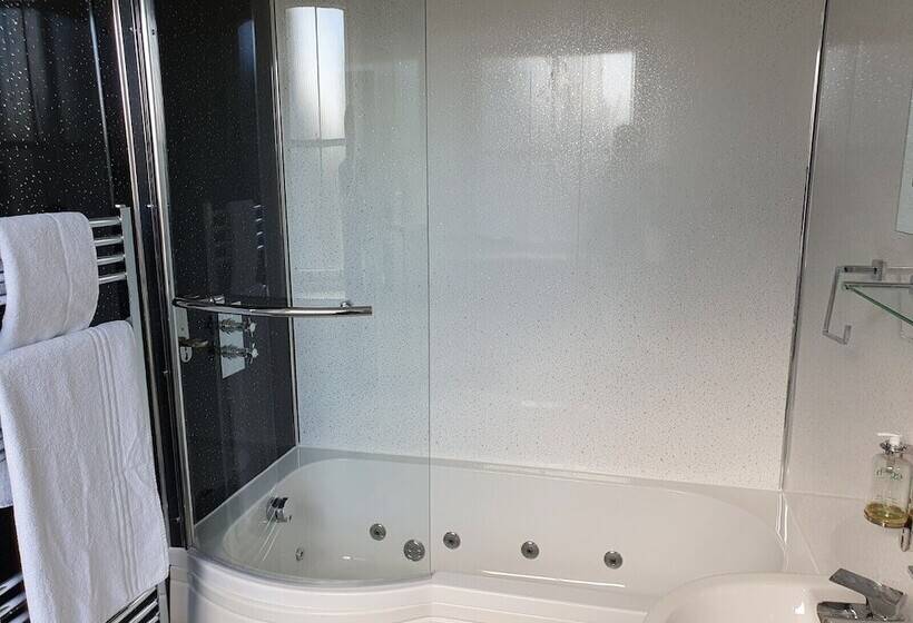 فندق The Radnorshire Arms