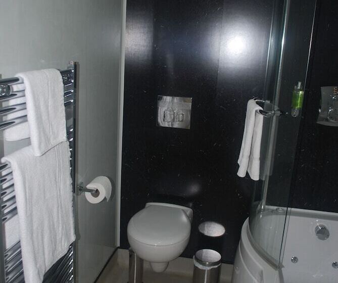 فندق The Radnorshire Arms