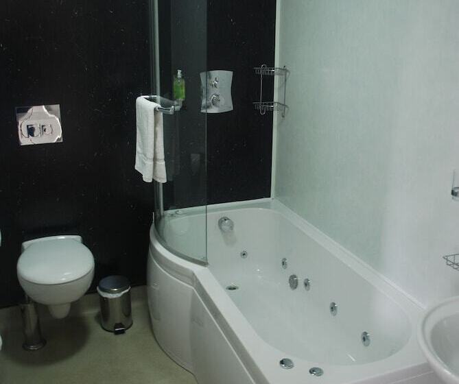 فندق The Radnorshire Arms