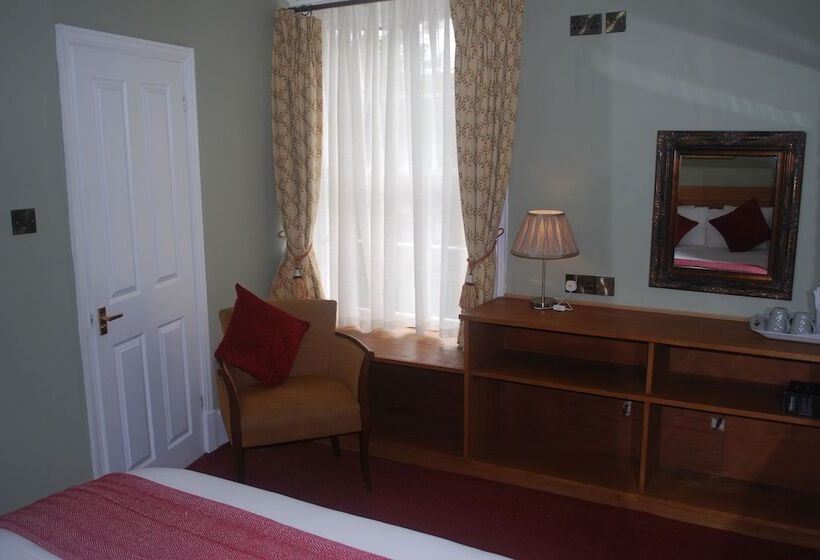 فندق The Radnorshire Arms