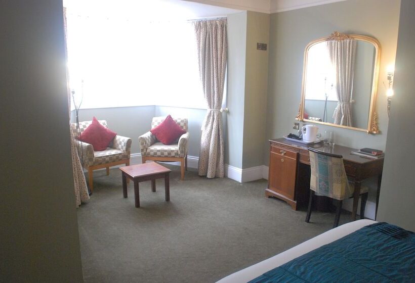 فندق The Radnorshire Arms