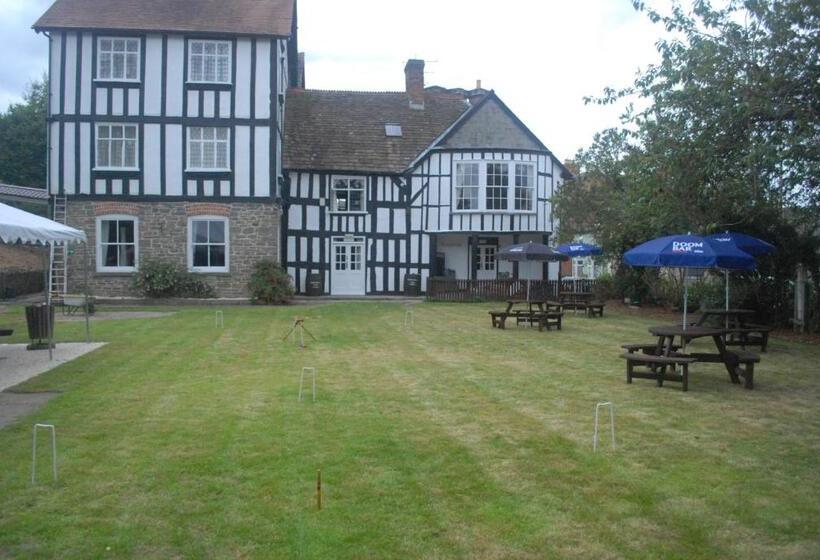 فندق The Radnorshire Arms