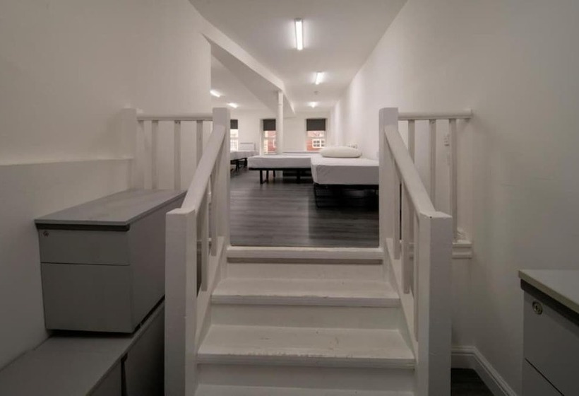 בית מלון כפרי The Red Lion