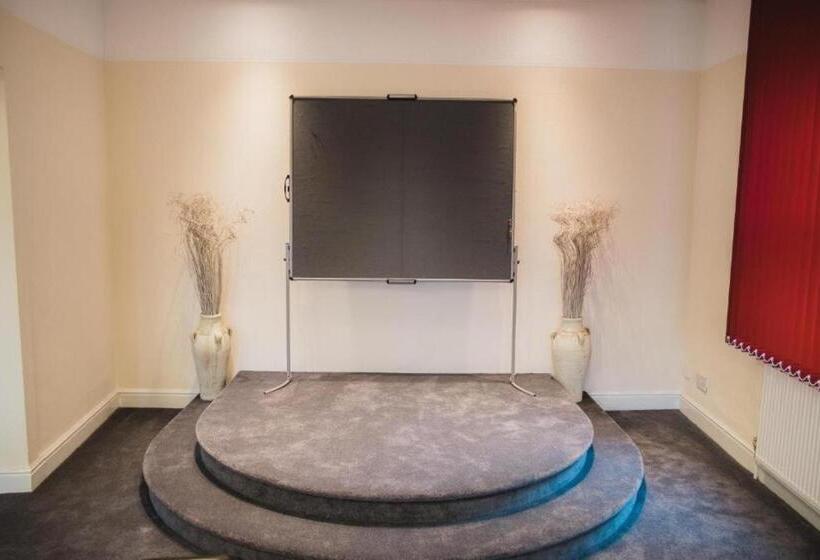 בית מלון כפרי The Red Lion