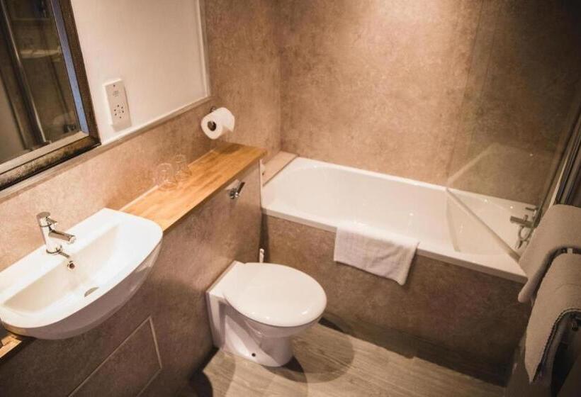 בית מלון כפרי The Red Lion