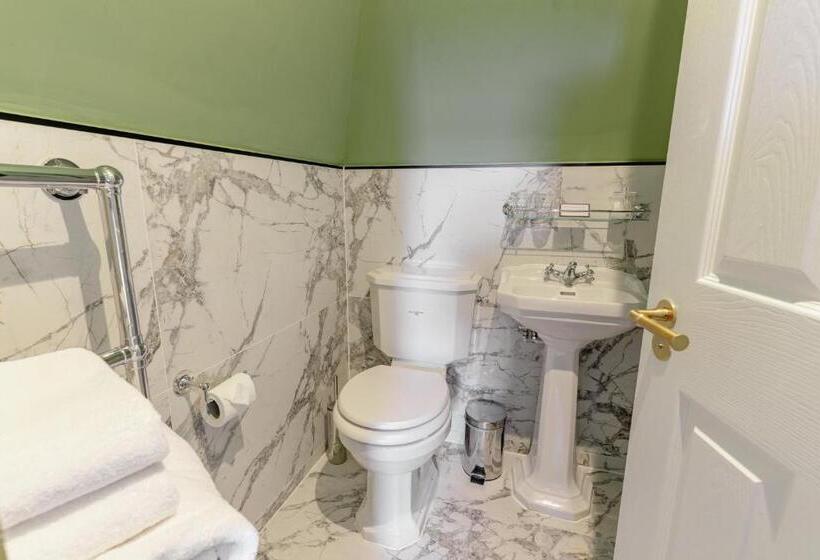 Отель The Relais Henley