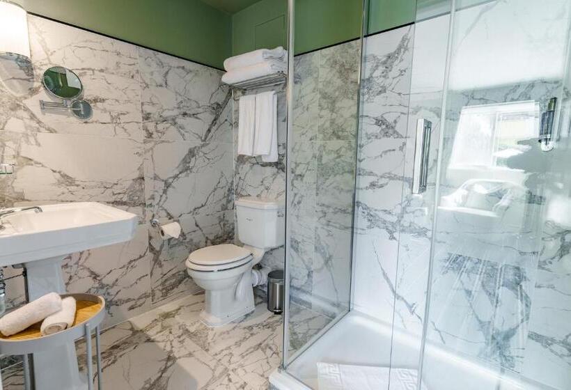 Отель The Relais Henley