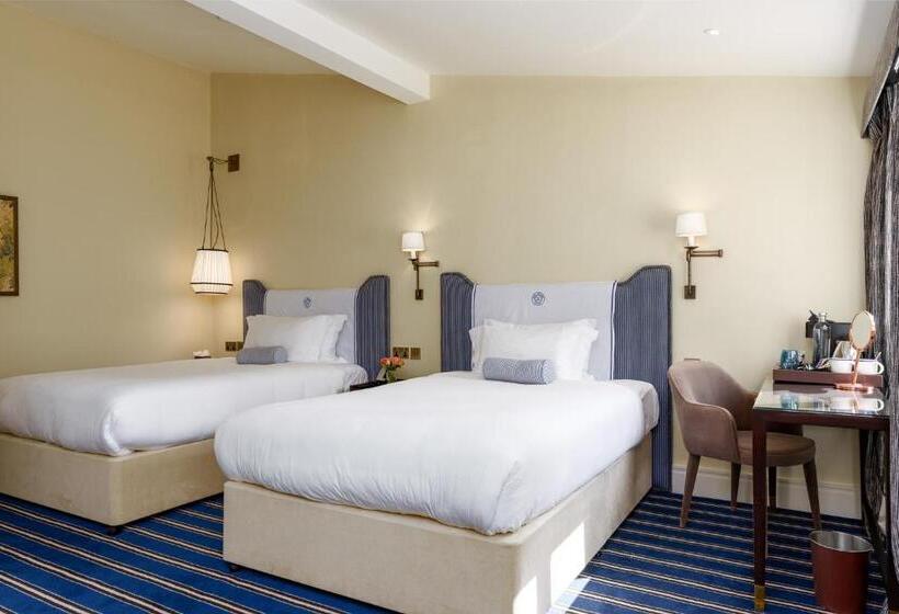 Отель The Relais Henley