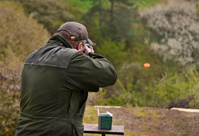 Отель The Relais Henley