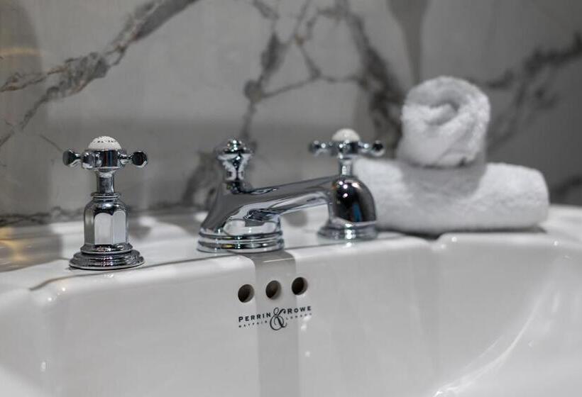 Отель The Relais Henley