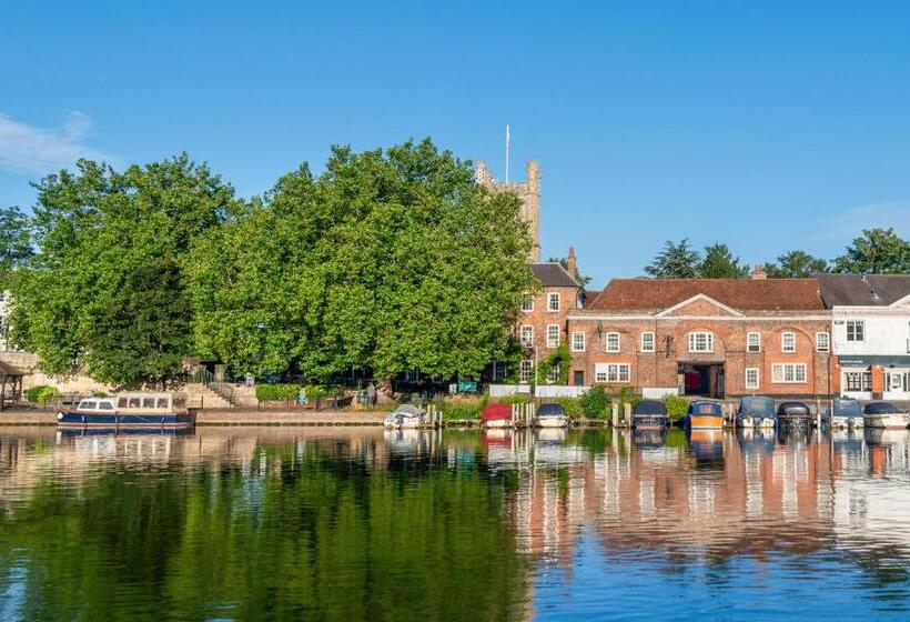 Отель The Relais Henley