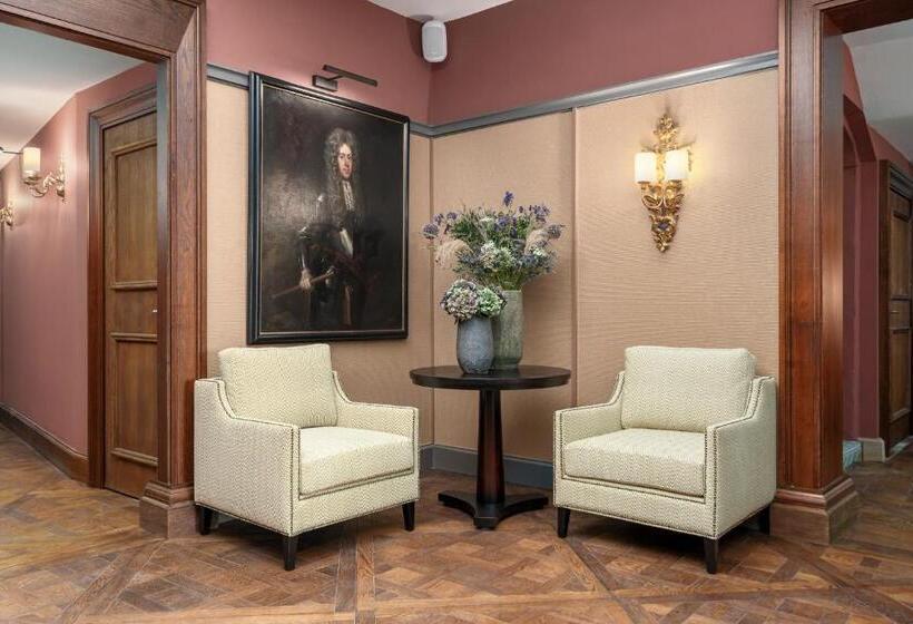 Отель The Relais Henley