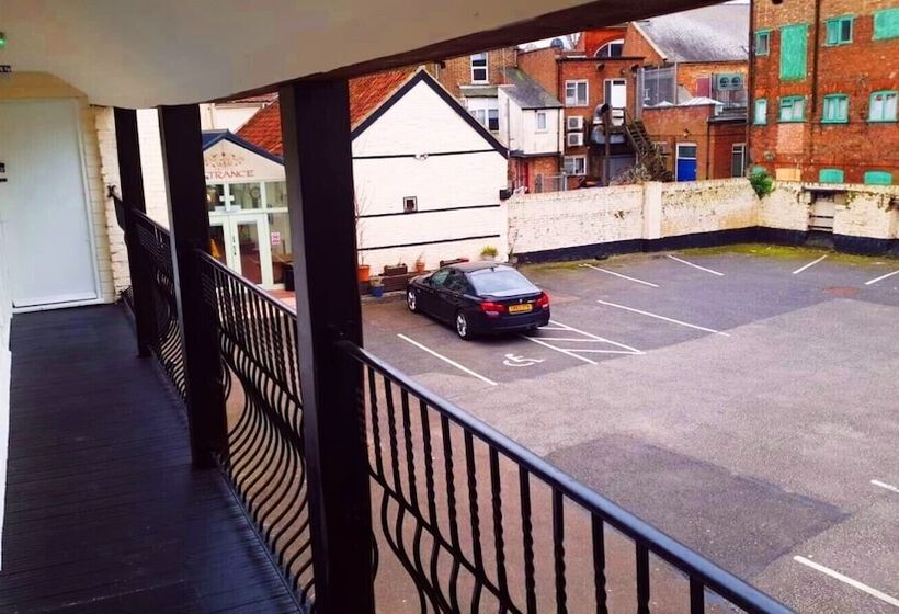 호텔 The Rose And Crown