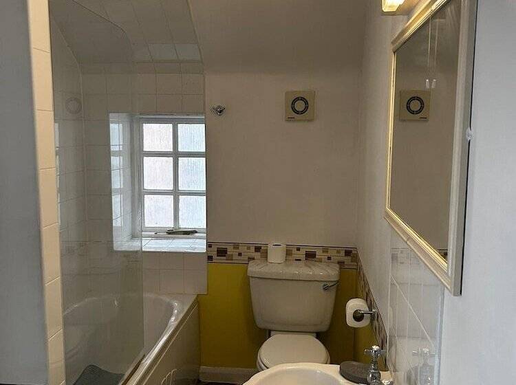 호텔 The Rose And Crown