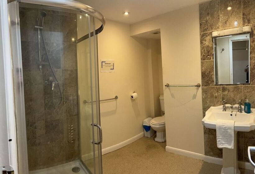 호텔 The Rose And Crown