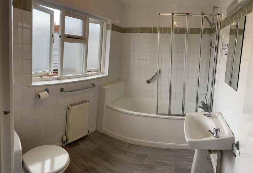 호텔 The Rose And Crown