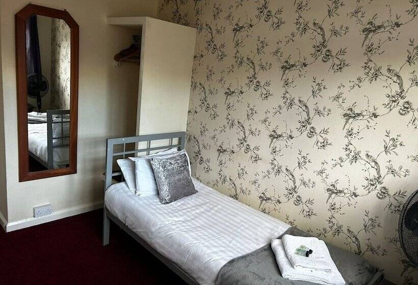 호텔 The Rose And Crown