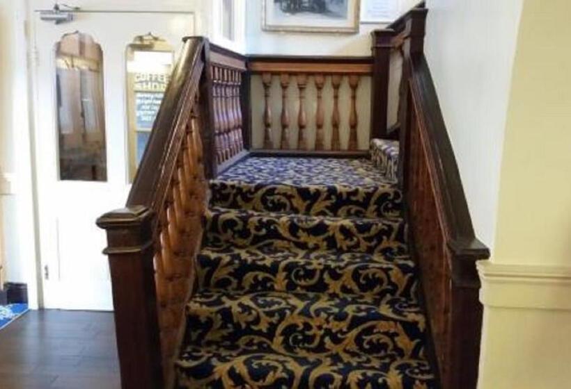 호텔 The Rose And Crown