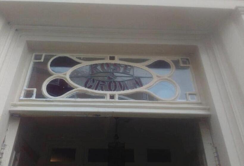 호텔 The Rose And Crown