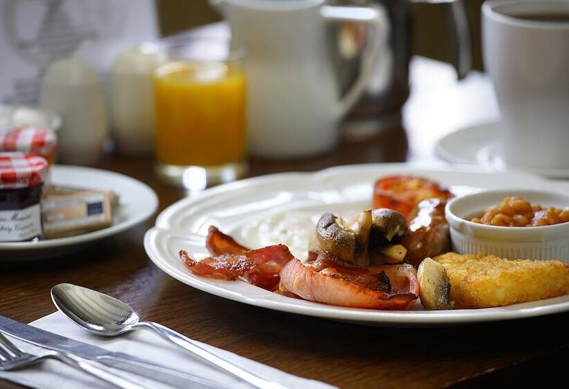 酒店 The Rose & Crown