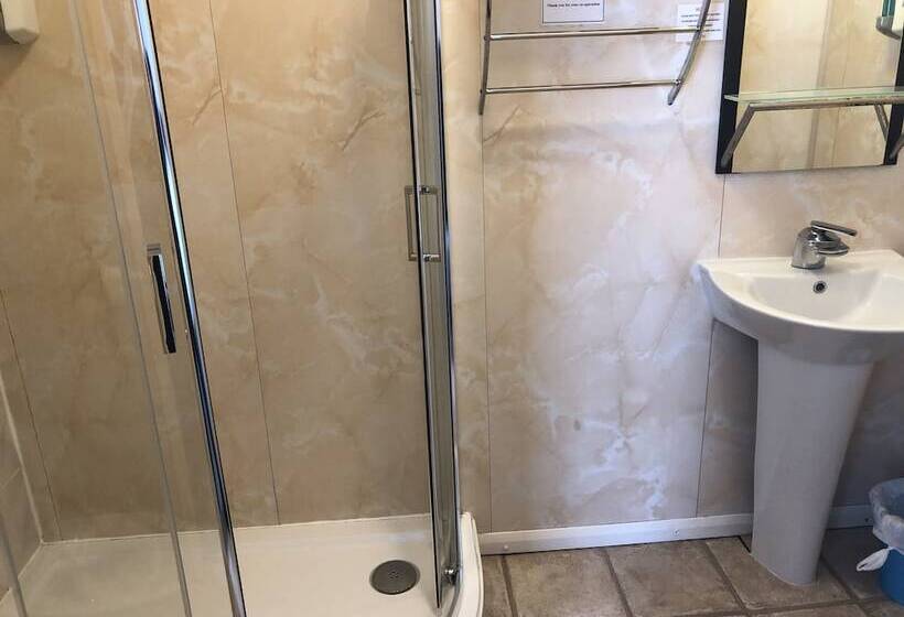 ホテル The Royal Clarence