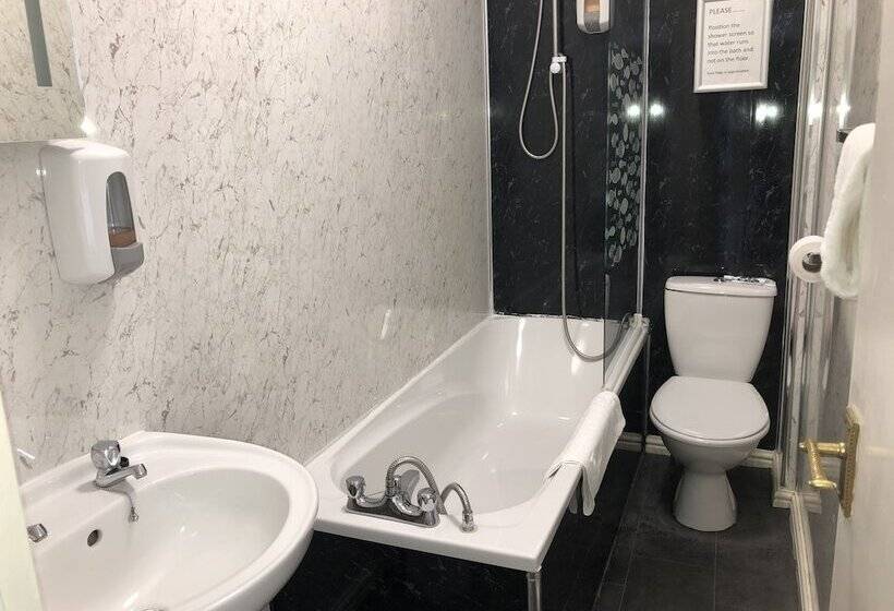 ホテル The Royal Clarence